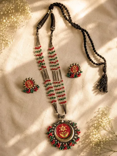 Raagini — beaded haar necklace set with hand-painted pendant and matching stud earrings